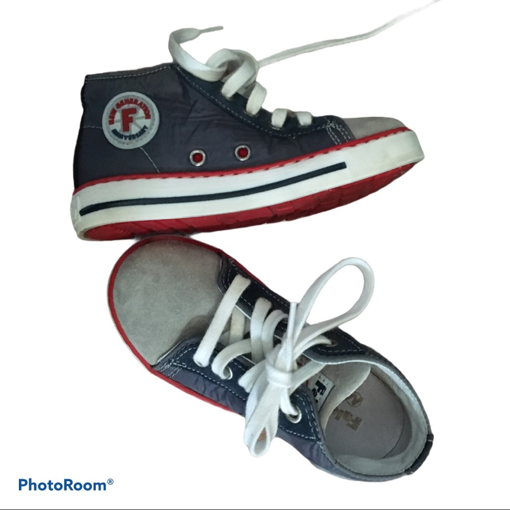 Boys practically brand new shoes NATURINO Falcotto